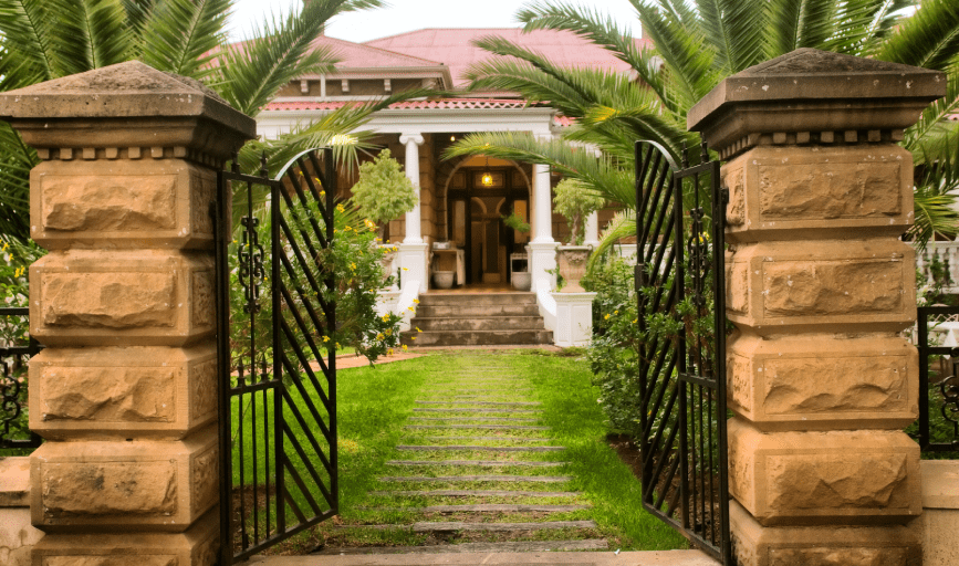 CUSTOM GATES